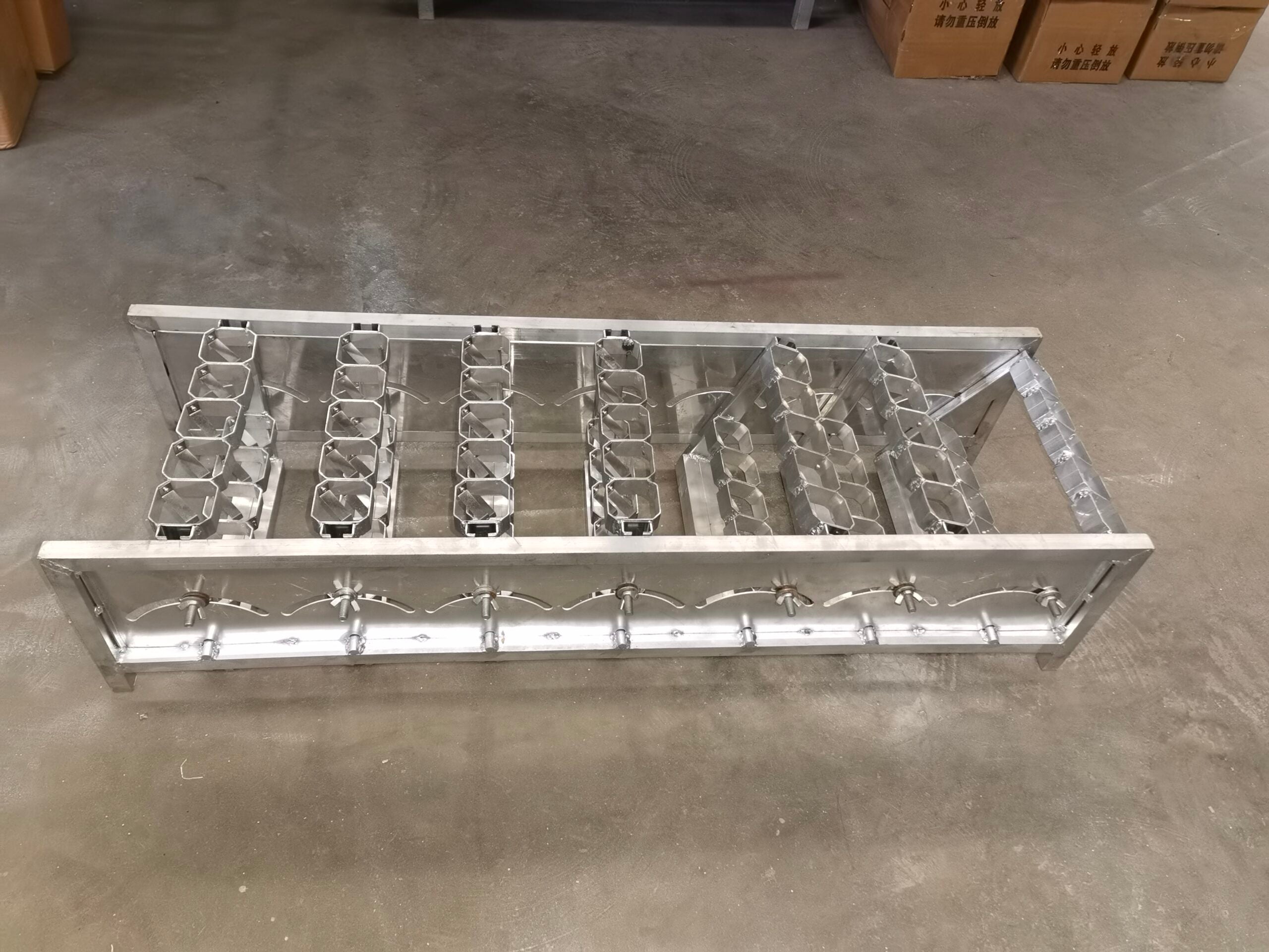 2" 35-shot Aluminum Roman Candle Fireworks display rack